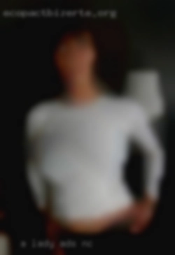 A lady  who knows ads NC how to enjoy herself.