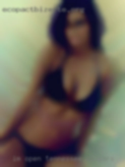 I'm Tennessee cougars open minded, free and available.